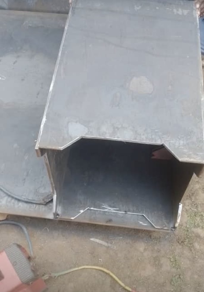 Shaping the cooker housing