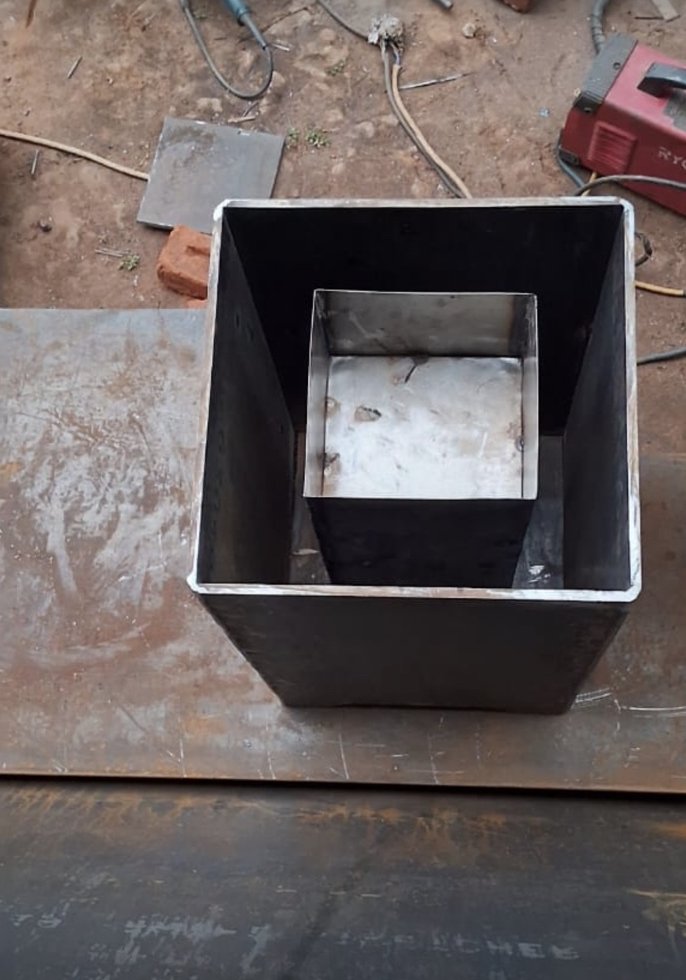Inner chamber within the outer shell
