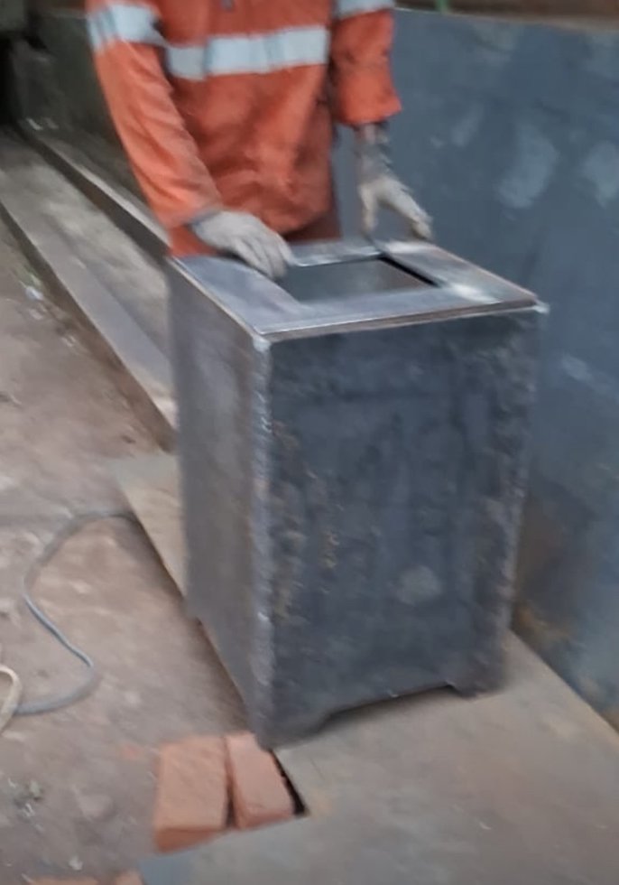 Fitting the top panel