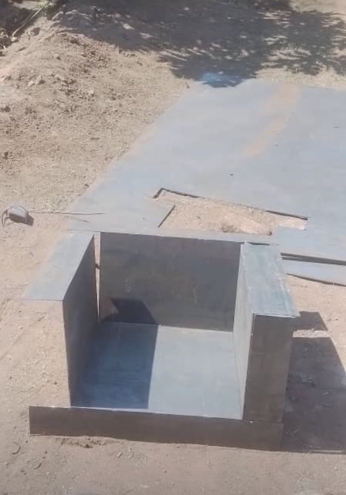 Second cooker: forming the cooking chamber