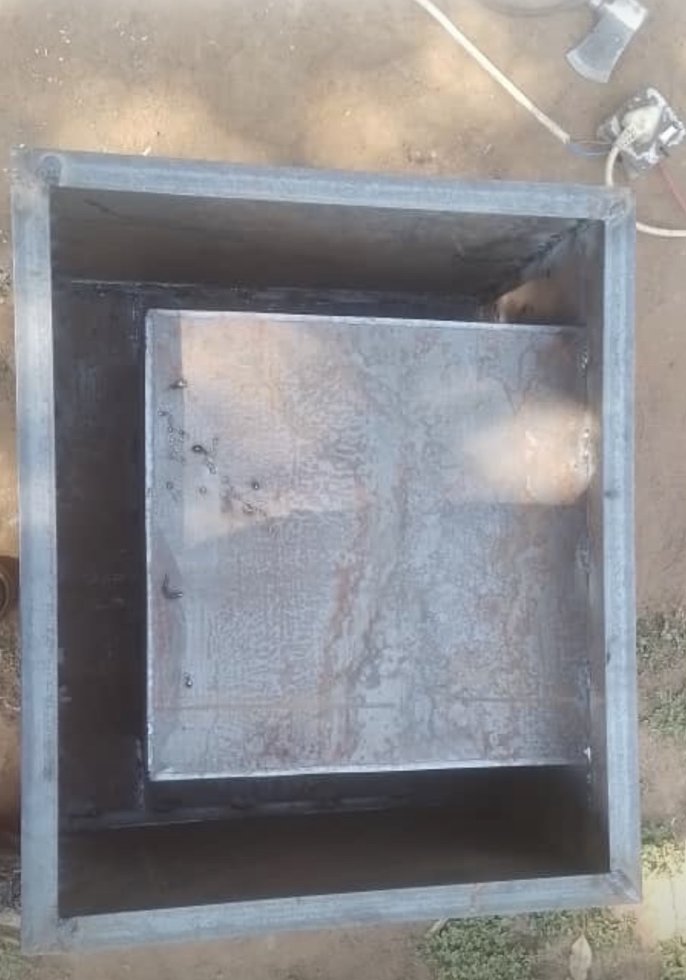 Second cooker: inner and outer construction