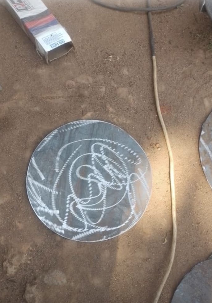 Second cooker: round plate component